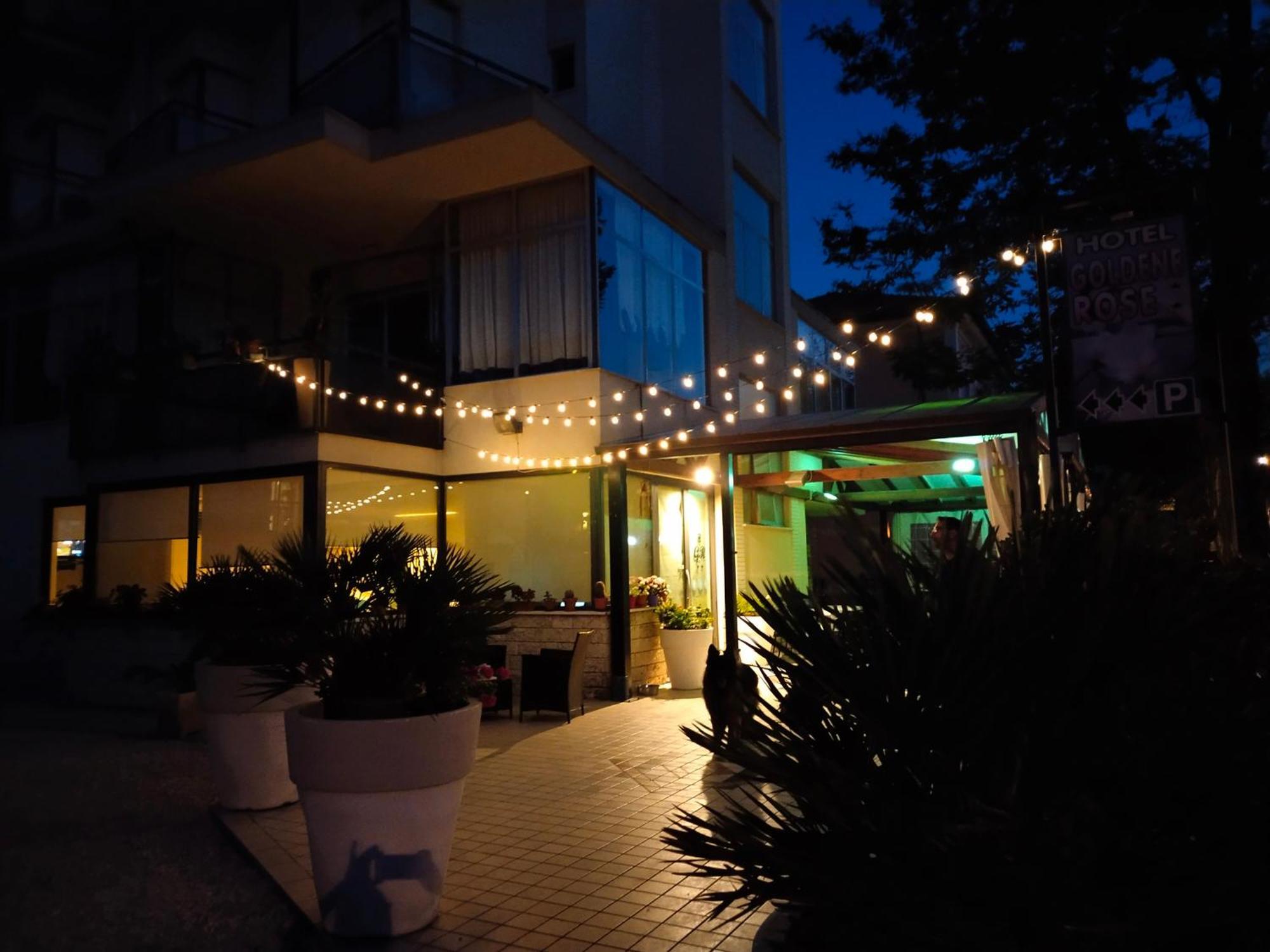 Hotel Goldene Rose Римини Экстерьер фото