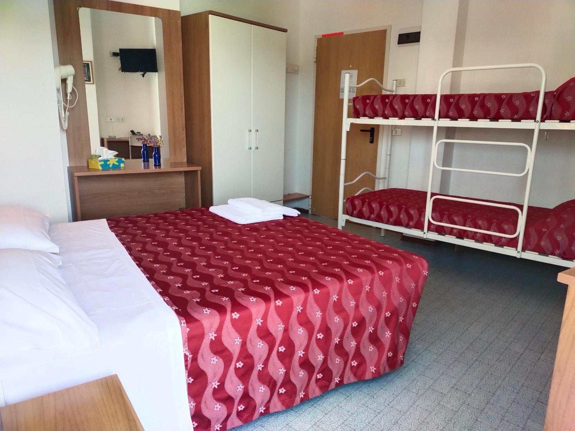 Hotel Goldene Rose Римини Экстерьер фото